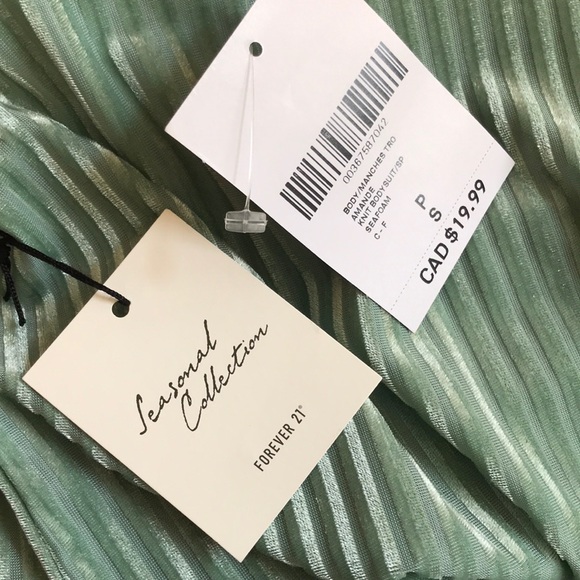 Velvet Green Bodysuit - Picture 3 of 3